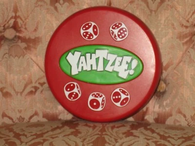 YAHTZEE - TRAVEL VERSION  - DICE GAME - HASBRO 2004 - Image 1 of 4