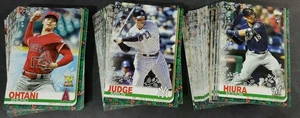 2019 Topps Holiday Mega Metallic Snowflake Pick Your Card 1-200 Walmart - Picture 1 of 14