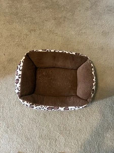 Whisker City Small Cat Bed - Picture 1 of 2