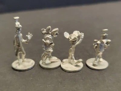 (4) 2004 Disney SCENE IT -Player Pieces Donald Mickey Goofy Minnie Mouse -2 Dice - Image 1 of 4