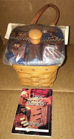 Longaberger Chives Booking Basket With Noah’s Arc Heart of Dresden Lid Cover