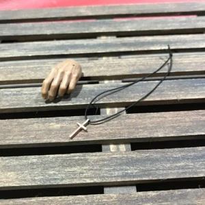 Custom 1/6 Scale ONLY the Metal Crucifix Pendant for Valak "The Nun" (2018 film) - Picture 1 of 6