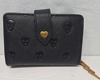 BETSEY JOHNSON XO Skullicious Doble Pliegue Negro Rosa Billetera Calaveras 5”x 3.7” Foto 1 de 4