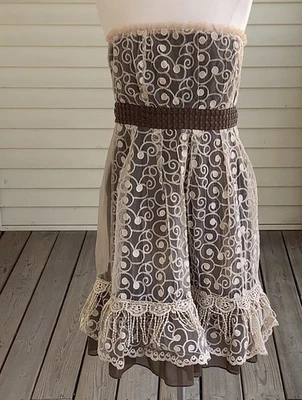 Vestido Ryu Anthroplogie sem mangas L marrom marfim sobreposição de renda Fairycore romântico - Imagem 1 de 4