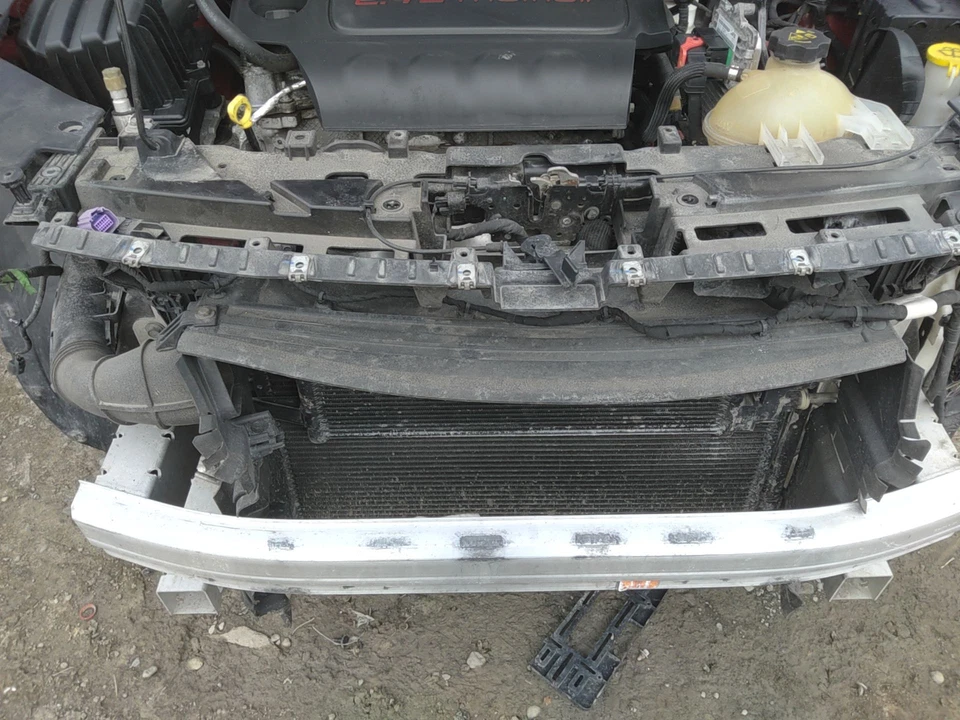 18 JEEP COMPASS Radiator Foto 1 de 1