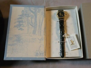Disney Classic Pooh Watch by Ingersol in Storybook Box MINT never used - Picture 1 of 4