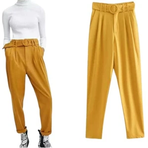 Pantalones plisados con cinturón cónico cintura alta mostaza talla grande XXL de Zara para mujer - Imagen 1 de 9