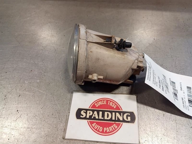 Корпус переднего бампера противотуманных фар для пассажира 01–07 SEQUOIA 8733608 - Изображение 1 из 4