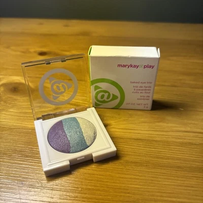 Mary Kay At Play Baked Eye Shadow Trio Electric Spring New in Box .07oz #062147 - Image 1 of 2