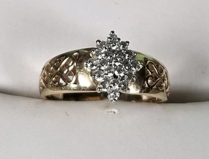 14k Yellow Gold Ring Cluster Stone Size 6 - Picture 1 of 6