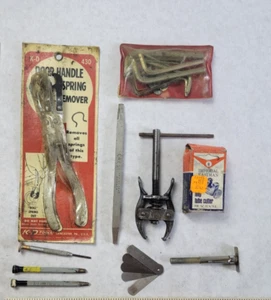 Vintage Werkzeug Lot - Fühlerlehre, Eastman Rohrschneider, Dasco Center Punch & mehr - Bild 1 von 11
