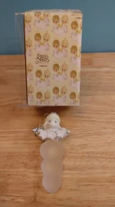 Enesco Precious Moments 546062/F Ángel Sosteniendo Estrellas Ornamento - Imagen 1 de 4