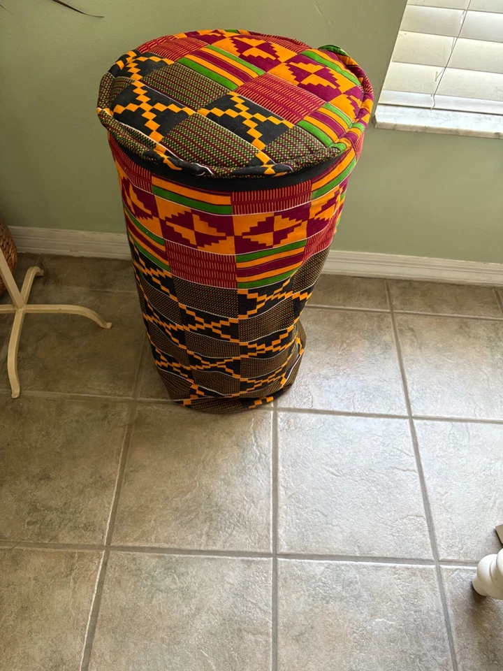 tambor djembe usado 24 pulgadas de alto Foto 1 de 1