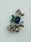 Trifari Vintage Gold Plated Glass Jelly Belly Cabochon Small Parrot Bird Pin