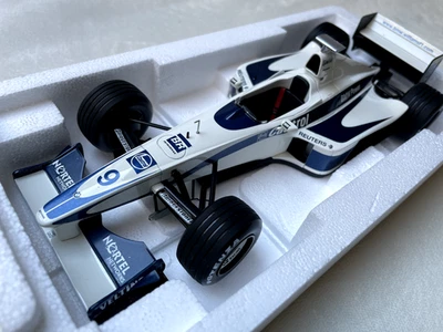 Minichamps 180000099 Williams Launch Car "R.Schumacher #9" 1:18 - Bild 1 von 4