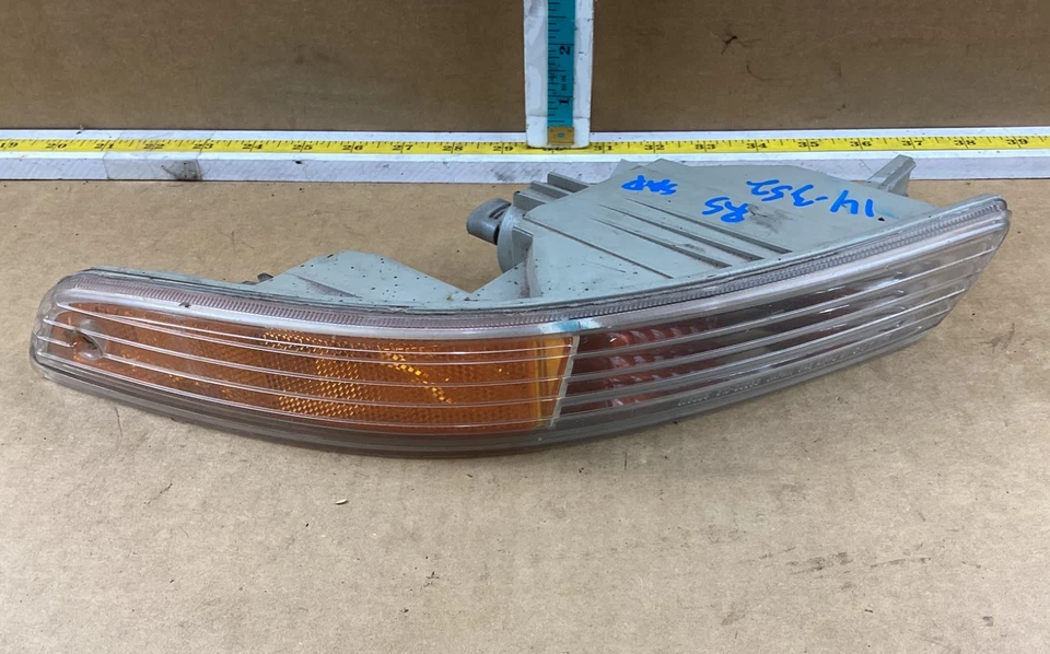 1994 - 1997 讴歌 Integra 右乘客侧保险杠转角灯 — 第 1/4 张图片