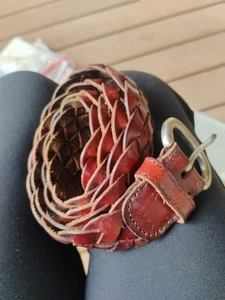 Cintura corsetto American Eagle Outfitters pelle marrone tessuto macramè pescatore AEO - Foto 1 di 7