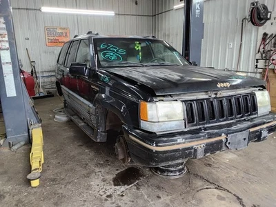 Speedometer Head Only Fits 93-95 GRAND CHEROKEE 1601769 - Image 1 of 4