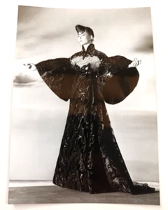 FOTO FOTO MODE HAUTE COUTURE PACO RABANNE ABENDKLEID SAMMLUNG 1988 - Bild 1 von 1