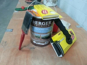 BERGER 5 LITRE + BRUSH& PADS PREM WATER-BASE FOR TIMBER&DECKING NATURAL colour - Picture 1 of 2