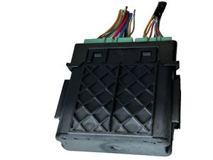 Honda Acura Fuse Box Relay Control Module Unit P: TZ3-A020 OEM ! - Picture 1 of 3