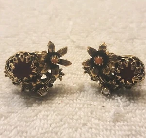 Vintage Antiqued Gold Clip-on Earrings With Garnet Red Color Stone - Picture 1 of 3