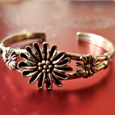 Bracelet Jonc Argent 925 À Décor De Marguerites Style Artisan Vintage Poinçonné - Photo 1/4