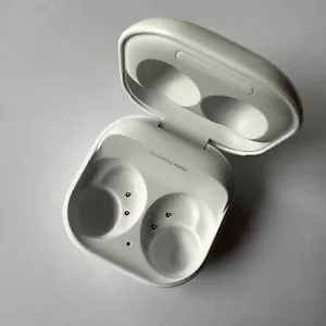 White CHARGING CASE ONLY - SAMSUNG GALAXY Buds2 True Wireless Earbuds Bluetooth - Picture 1 of 6