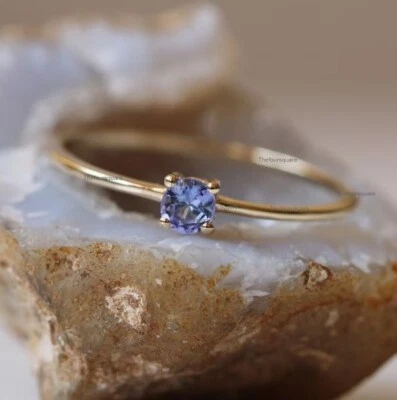 Anillo de tanzanita de plata 925 de 2 mm, anillo solitario en montura de garra, Foto 1 de 4