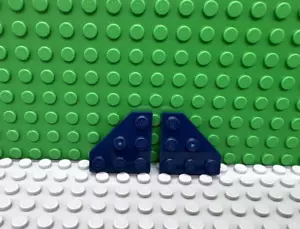 Lego 2 Azul Oscuro 3x3 Cuña Placa Base con Corte Esquina Alas Envío NUEVO - Imagen 1 de 1