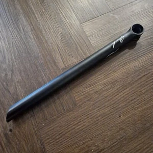 PRO PLT Aluminium Seatpost, 0 offset, 27.2mm clamp diameter. 400mm length. - Picture 1 of 12