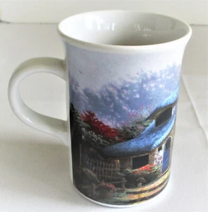 Tazza Thomas Kinkade Lilac Cottage illuminante ad attivazione termica - Foto 1 di 11