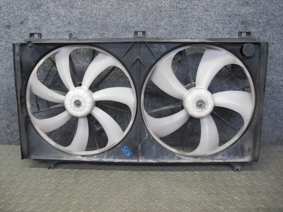 01-05 LEXUS JCE10L IS300 MOTOR RADIADOR VENTILADOR DE REFRIGERACIÓN CUBIERTA MOTOR OEM Foto 1 de 4