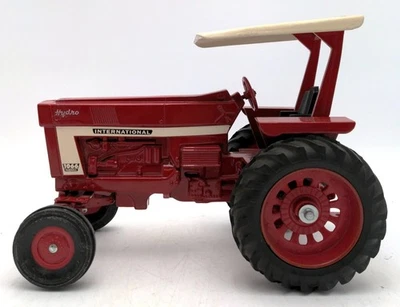 Cosechadora internacional Ertl 1:16 #1066 Foto 1 de 3