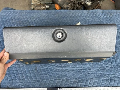 1985-1995 Volvo 740 760 940 Glove Box Assembly & Latch Dash Gray OEM #4985E - Image 1 of 4