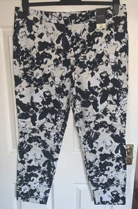 Papaya Collection Capri Trousers Cream-Floral Print UK 16 Length 27in - NWT - Picture 1 of 19