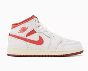 AIR JORDAN 1 MID SE GS TALLA 6.5Y ESTILO # FJ3464-160 - Imagen 1 de 6