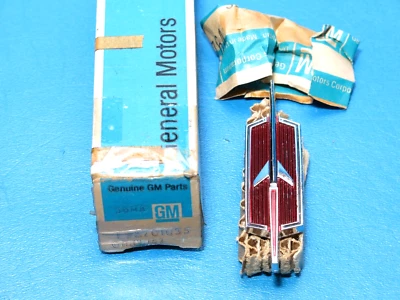 NOS GM 1969 Oldsmobile Delta 88 Trunk Deck Lid Rocket Emblem Ornament 8701035 - Image 1 of 4
