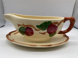 Vintage Franziskanerapfel handbemalte Sauciere mit befestigtem Unterteller TV-Zeichen - Bild 1 von 6