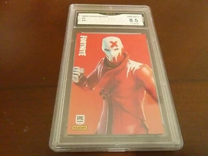EX 2020 PANINI TRAJE POCO COMÚN FORTNITE # 47 GRADO 8,5 L@@K - Imagen 1 de 2