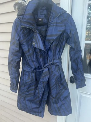 Gabardina impermeable para mujer Helly Hansen Wesley azul marino negro aislante talla M Foto 1 de 4