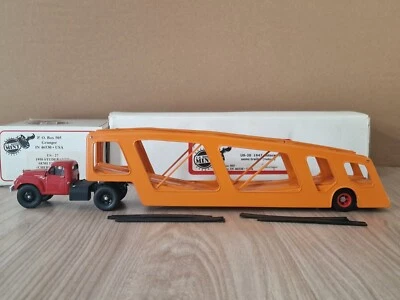 US MODEL MINT / BROOKLIN 1/43 - STUDEBAKER SEMITRACTOR 1950 + AUTOCARRIER  1947 - Immagine 1 di 4