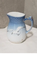 Bing & Grondahl Seagull Gold Trim Creamer - Picture 1 of 2