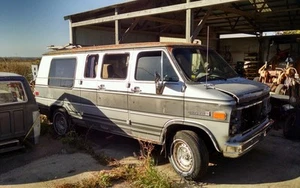 PARTING OUT 1989 GMC G-2500 G2500 VAN - CONVERSION VAN - 1 LUG NUT - Bild 1 von 8