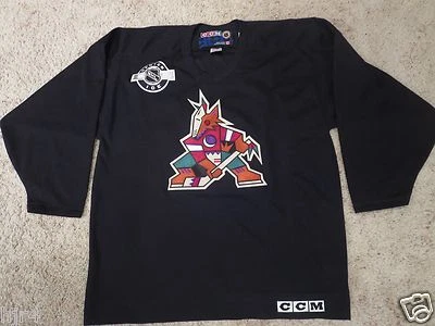 Camiseta preta Jeremy Roenick #97 Arizona Phoenix Coyotes NHL CCM hóquei LG L  - Imagem 1 de 4