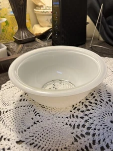 Vintage Pyrex Mixing Bowl 322 1 Liter White Glass Clear Bottom - Picture 1 of 10