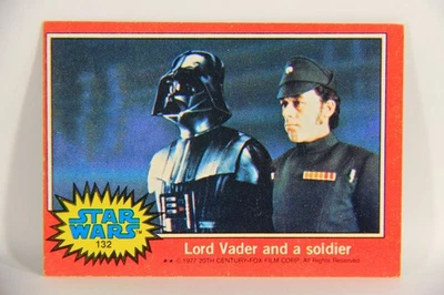Star Wars 1977 Trading Card #132 Lord Vader And A Soldier ENG Topps L019928 - Image 1 of 2