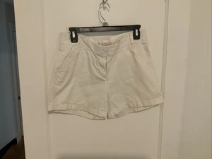 J. CREW WOMENS WHITE KHAKI SHORTS 100 % COTTON FRONT & BACK POCKETS SIZE 6 - Bild 1 von 8