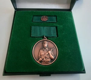 Medaglia Esercito Sloveno Il miglior soldato della compagnia 2003 Najboljsi vojak v vodu - Foto 1 di 3
