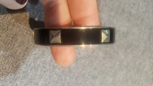Pre-owned Janna Conner Gold Tone & Black Enamel Studed Bangle - Picture 1 of 4